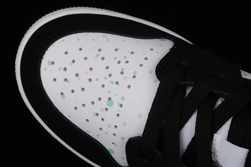 All categories Air Jordan Jordan series basketball shoes Air Jordan 1 Mid Air Jordan 1 Mid AJ1 Joe 1 black and white color luminous starry mid-top BQ6931-103